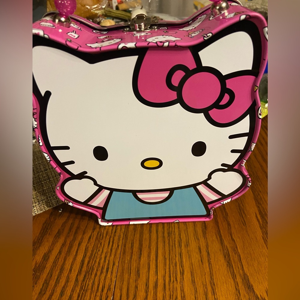 Hello Kitty Collection Tin - Picture 2 of 9